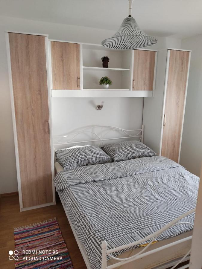Apartmani Iva Sveti Juraj Eksteriør billede