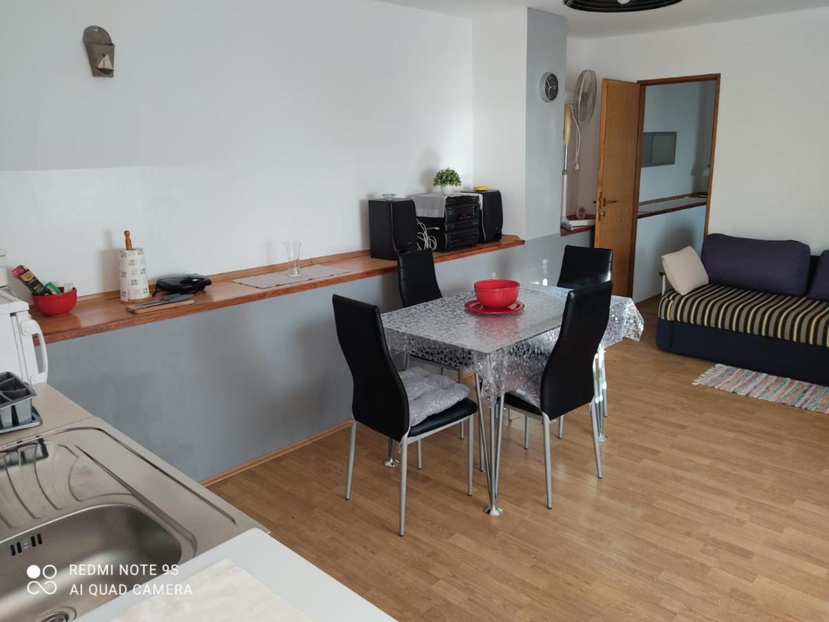 Apartmani Iva Sveti Juraj Eksteriør billede