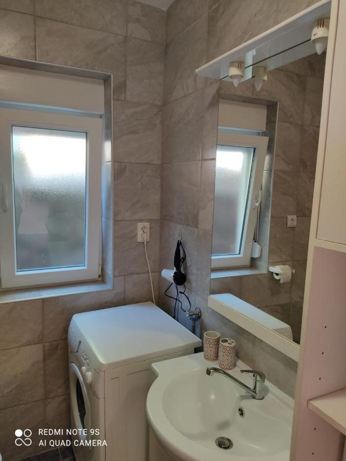 Apartmani Iva Sveti Juraj Eksteriør billede