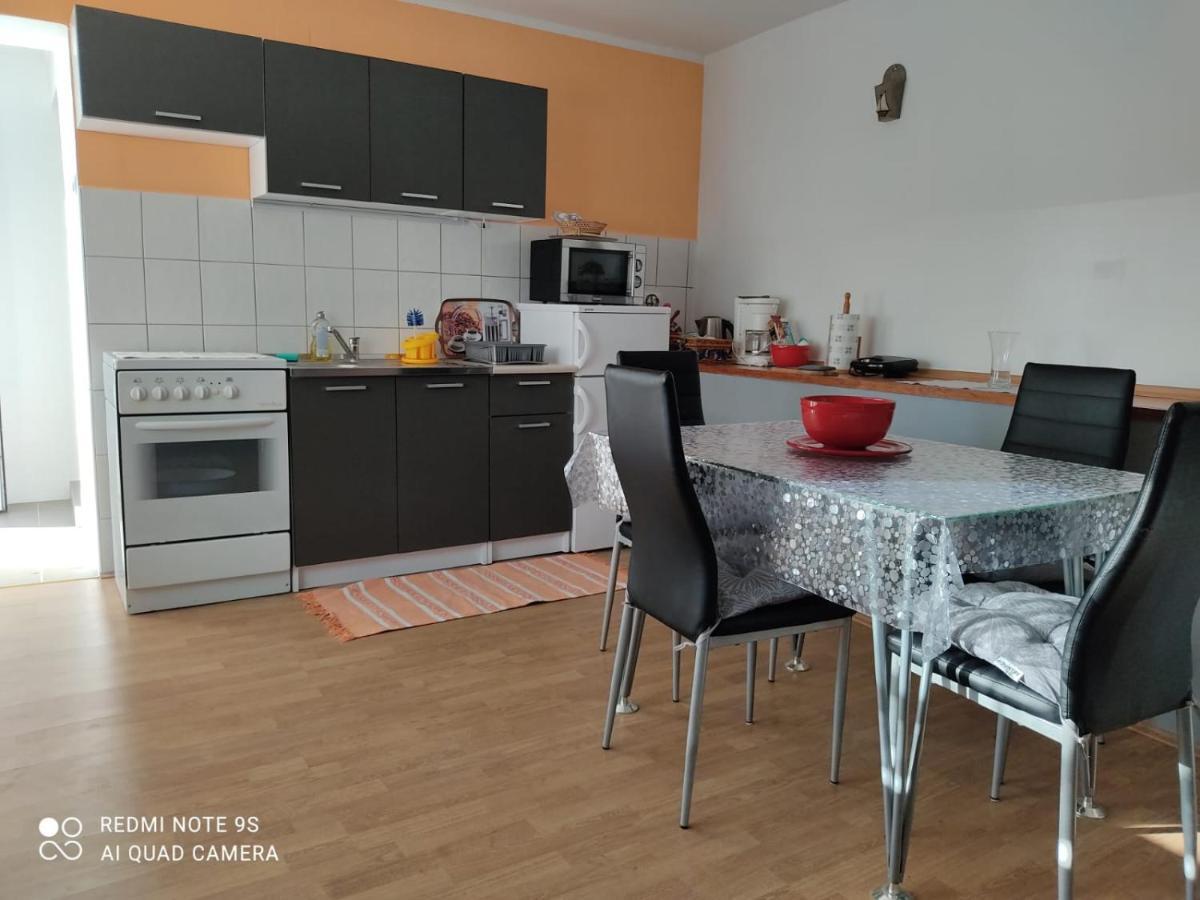 Apartmani Iva Sveti Juraj Eksteriør billede
